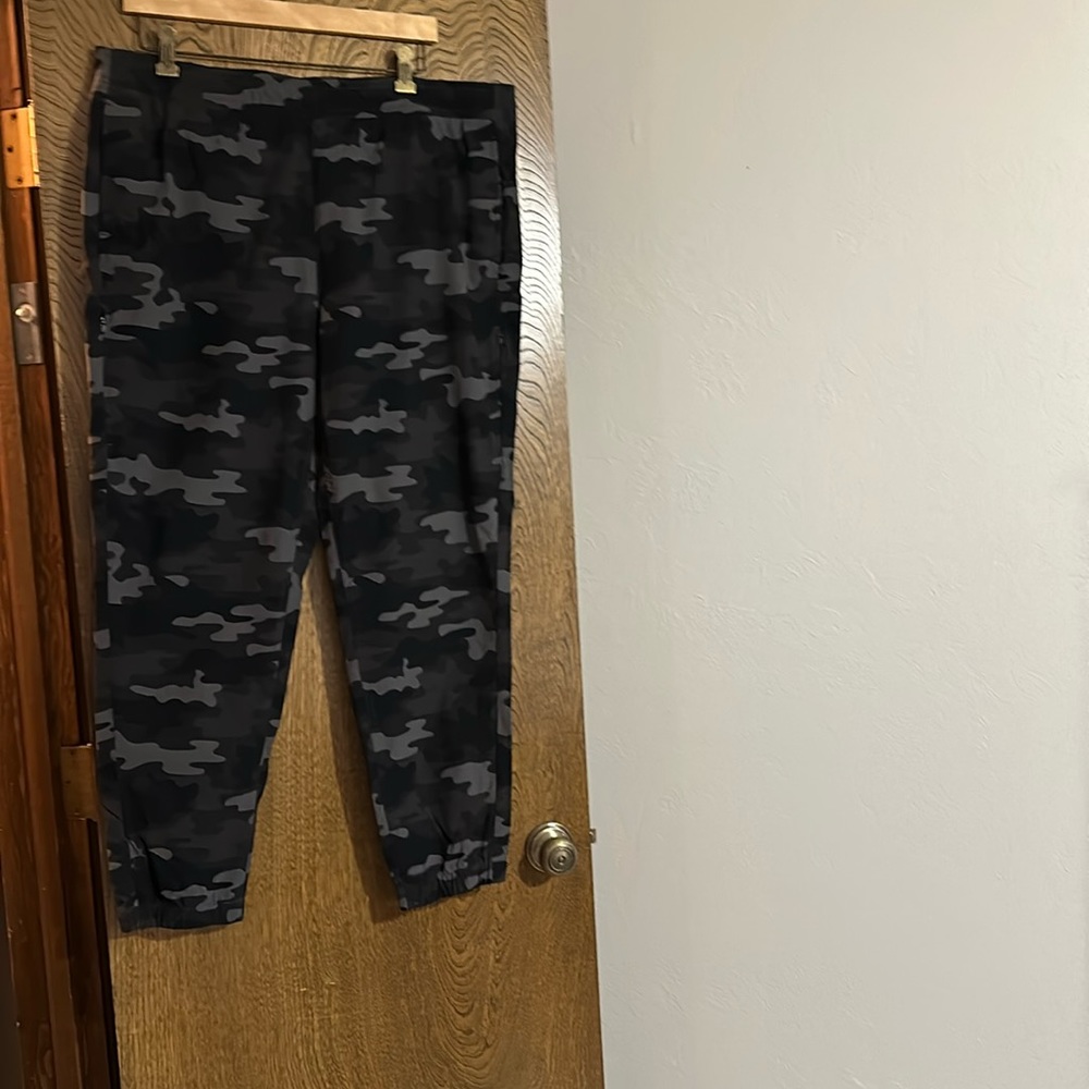 Black/grey cammo pants